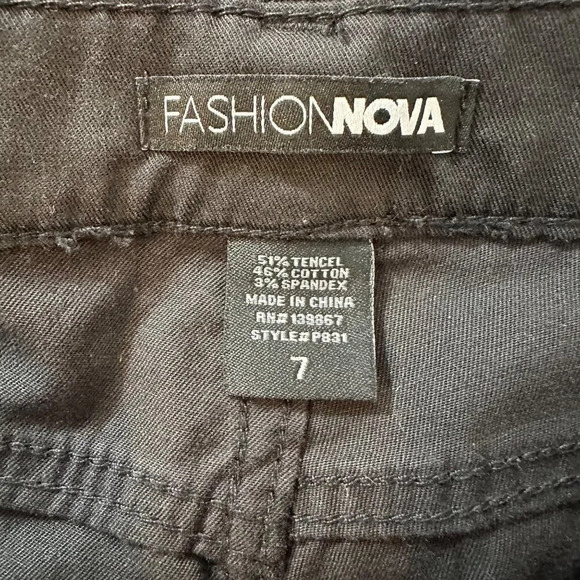Fashion Nova Black Distressed Skinny Pant 7‎ - Picture 3 of 3